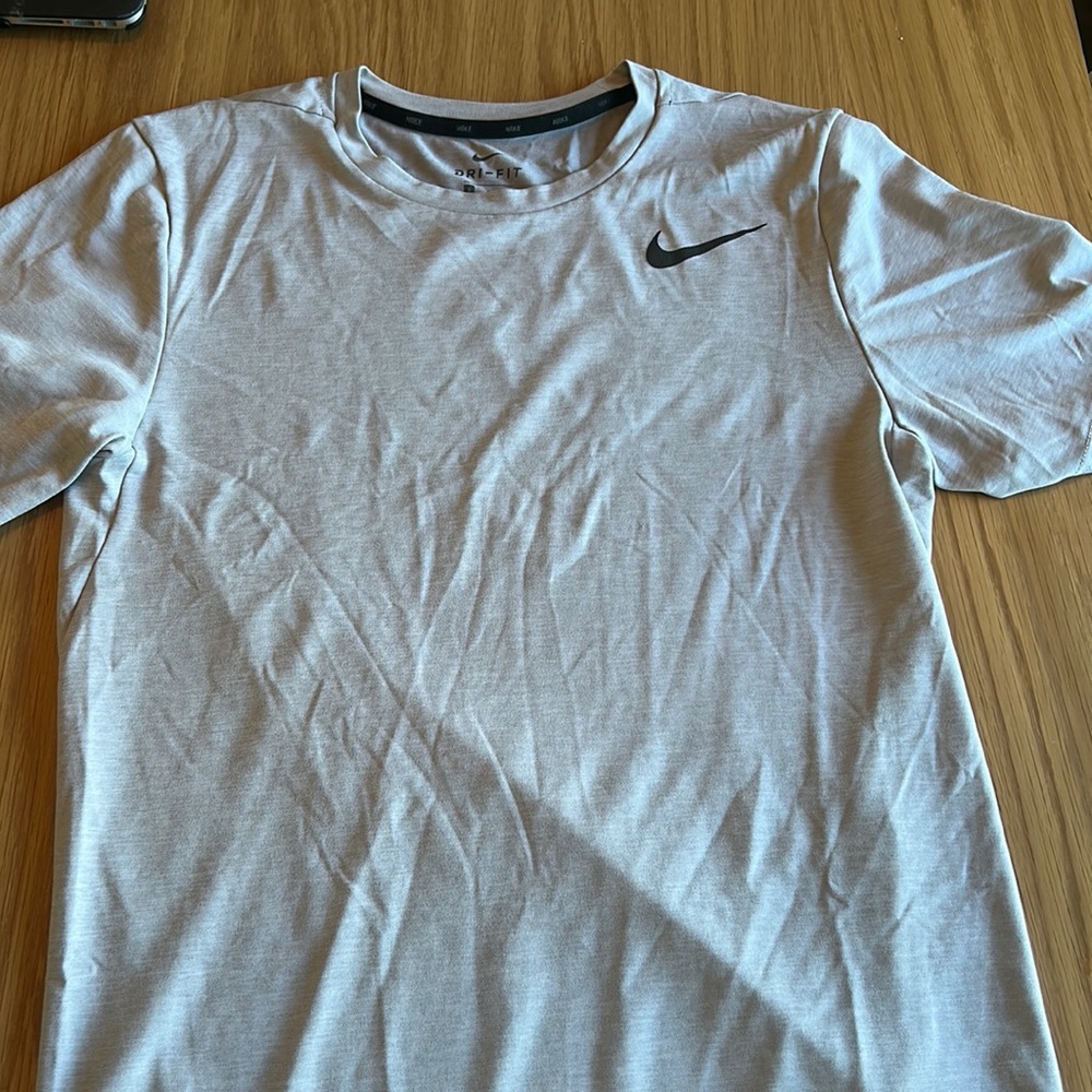 Men’s athletic top